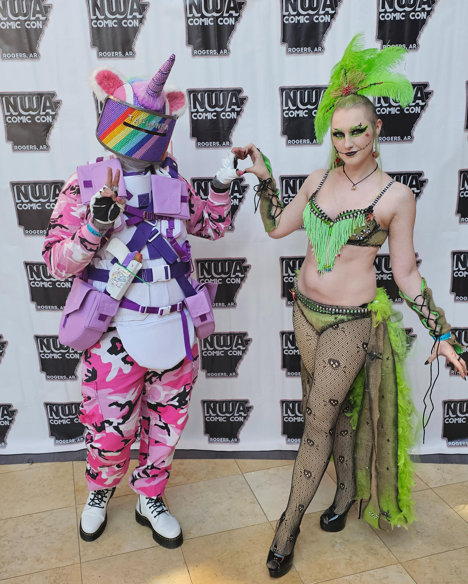 Tchanka & Oogie Boogie Show Girl